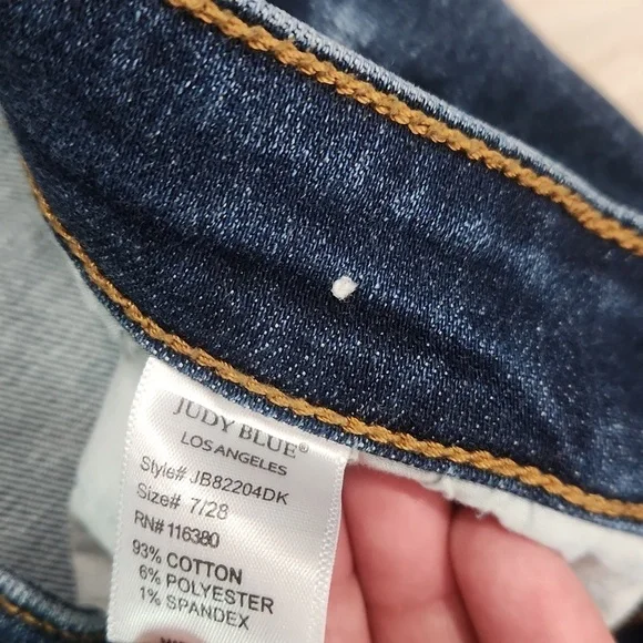 Judy Blue Slim Fit Medium Wash Distressed Jean's - Picture 5 of 5